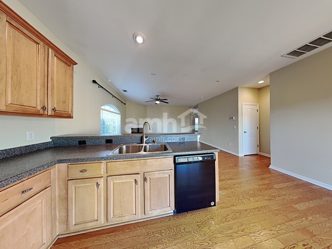 Photo - 17 Pfeiffer Ct