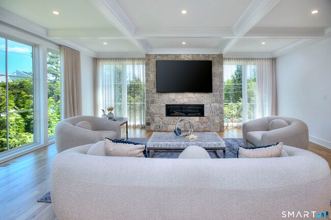 Photo - 6 Plover Ln