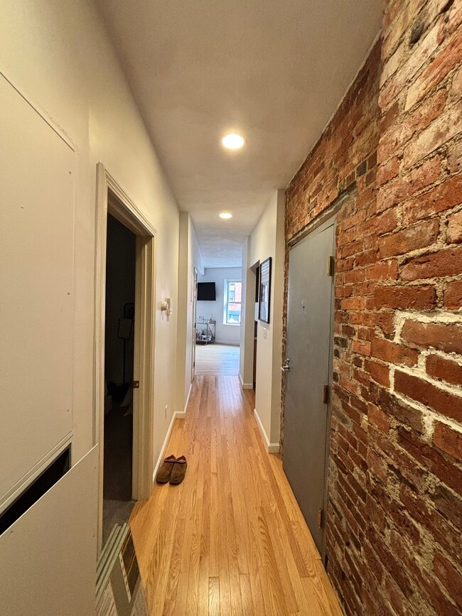 Entrada (2) - 378 North St Unidad Spacious North End - 2BR