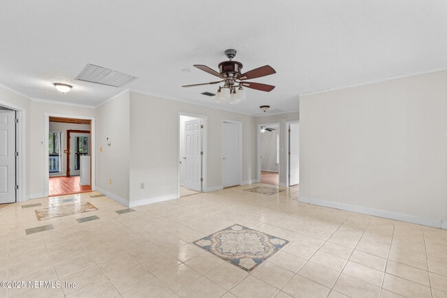 Photo - 764 Hazelwood Ct