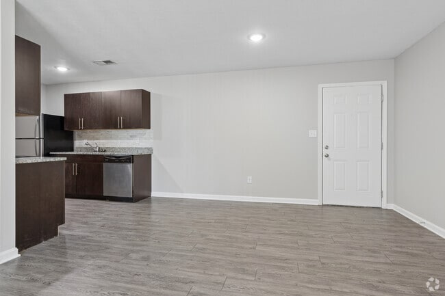 2BR, 2BA - 1,004SF - Dining Room