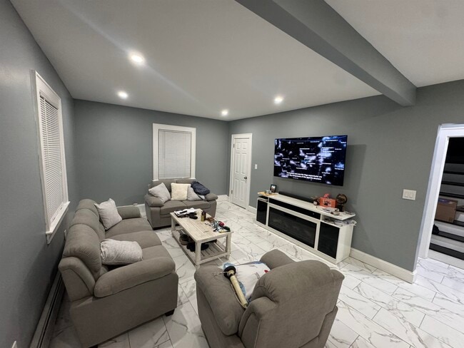 Photo - 225 E 19th St Unit 2