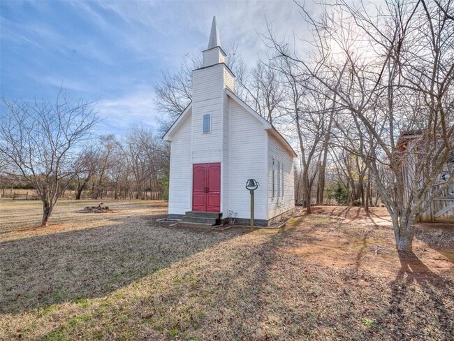 Building Photo - Updated Tiny Home on 5 Acres Unit 1/2