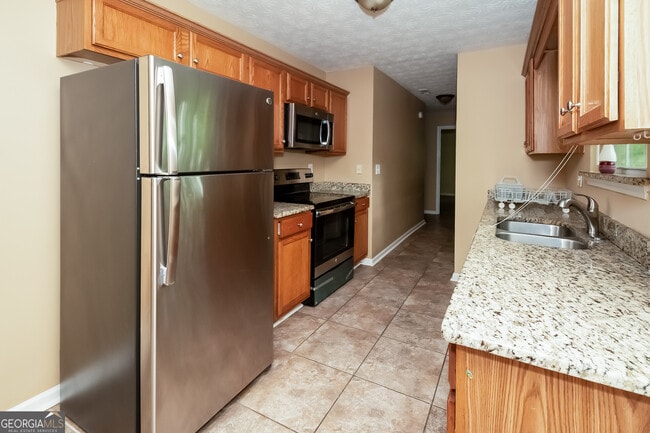 Photo - 685 Nassau St