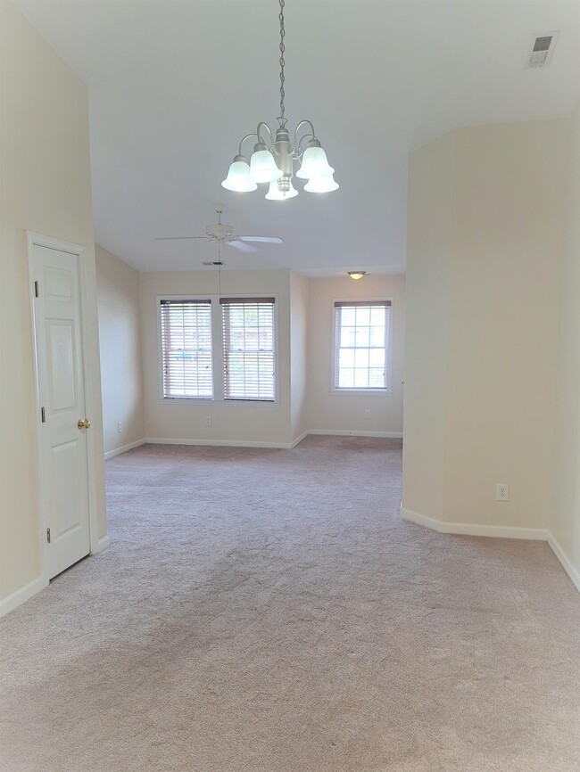 Photo - 4513 Country Club Rd