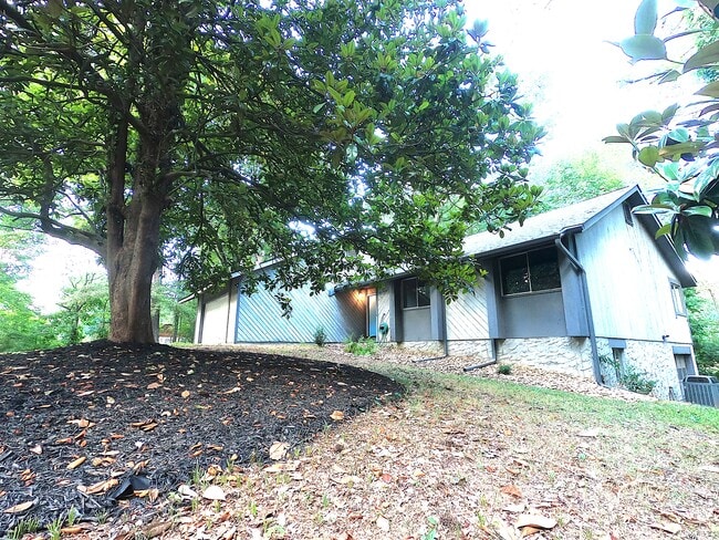 Photo - 2672 Suzanne Ln Unit A