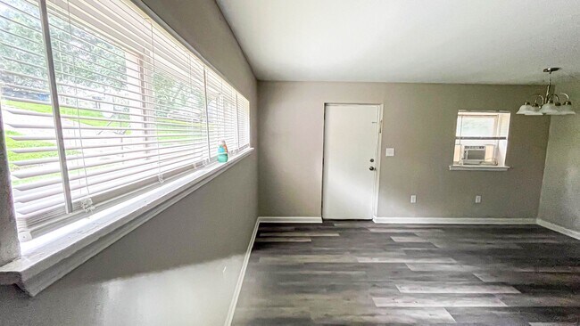 Photo - 2744 Miles Cir Unit 2746