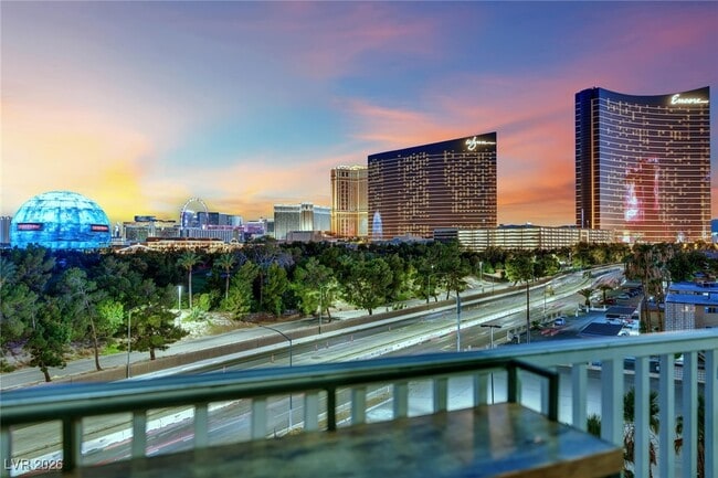 Building Photo - 360 E Desert Inn Rd Unit 607