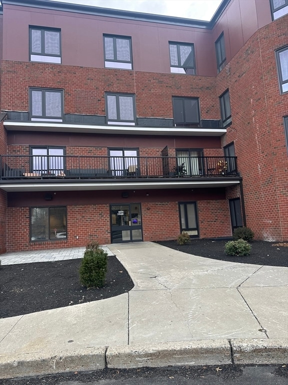 Photo - 133 Salem St Unidad 407