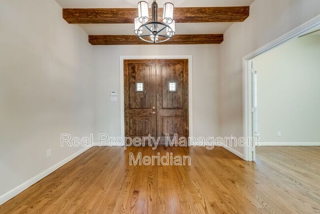 Photo - 625 Turtledove Ln