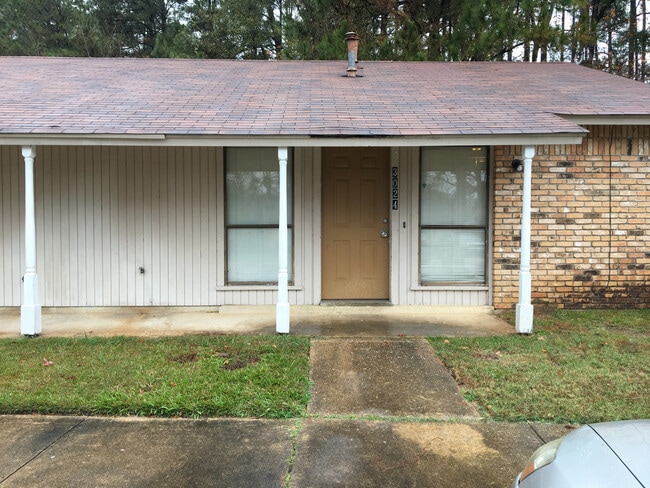 Building Photo - 3024 Courtney Ave