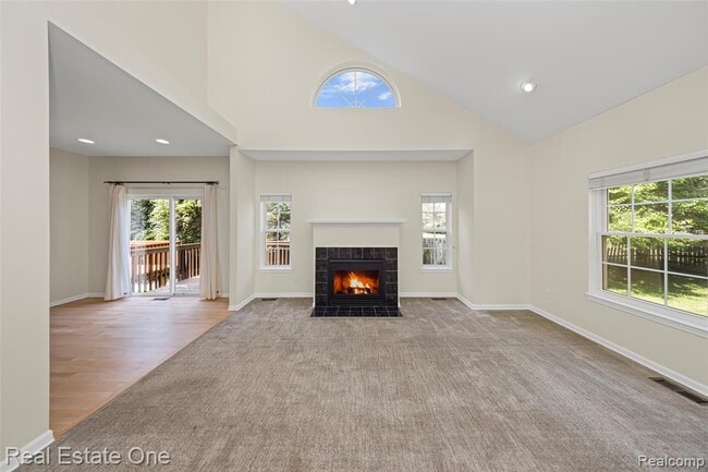 Photo - 38282 Saratoga Cir