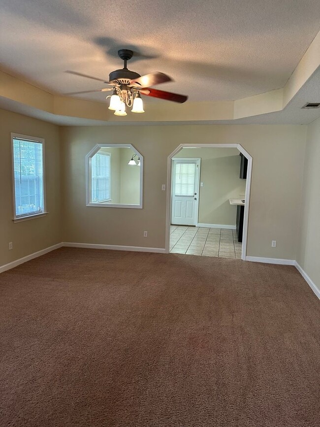 Photo - 3 Bed 2 Bath