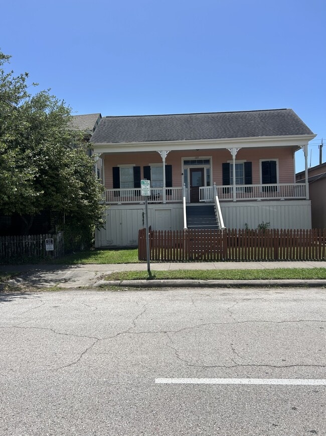 Photo - 1319 Postoffice St
