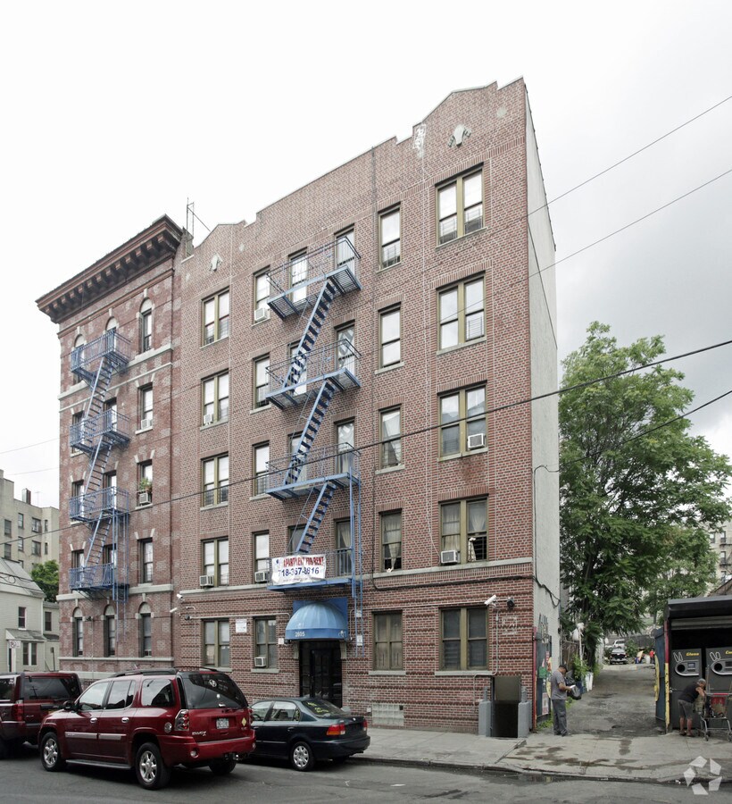 Photo - 2605 Marion Ave Apartamentos