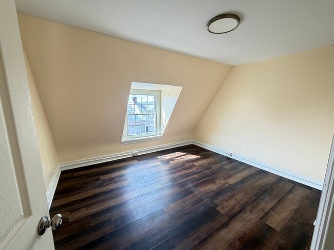 Photo - 627 Locust St