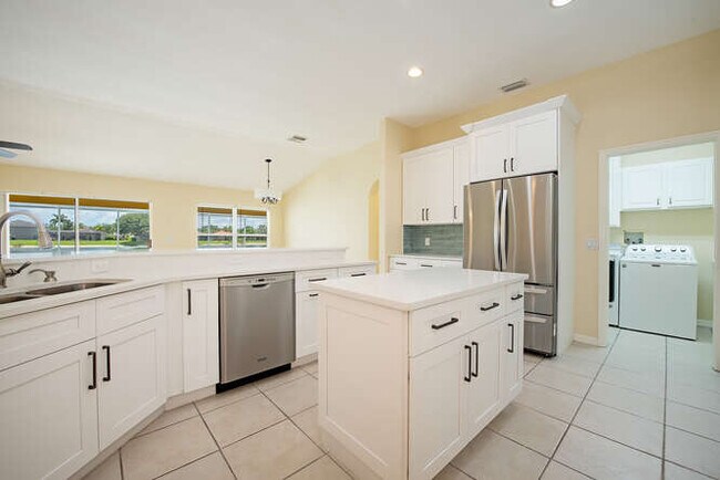 Photo - 2271 Grove Dr