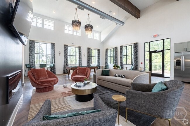 Building Photo - 5670 Ogeechee Rd Unit Evergreen