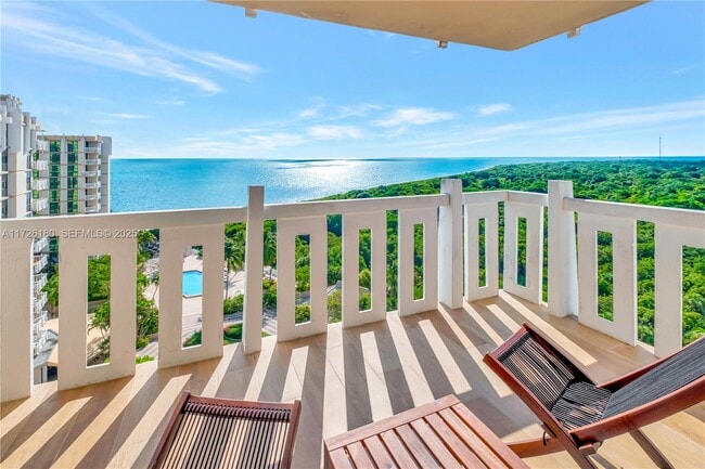 Building Photo - 1121 Crandon Blvd Unit F1102