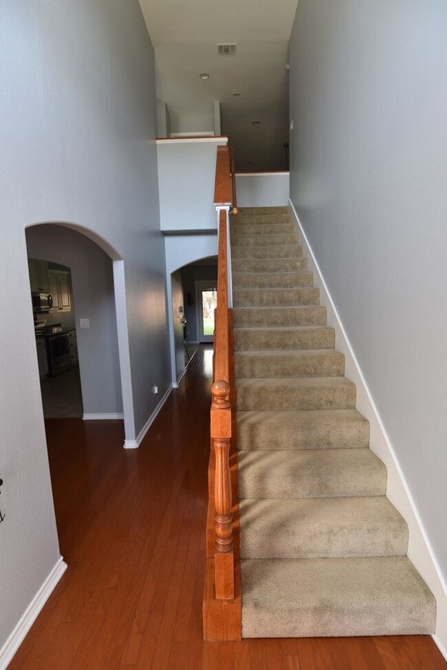 Photo - Great 4 Bedroom 2.5 Bathroom, In Bridle Ga...