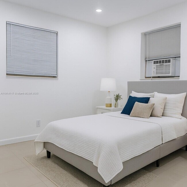 Photo - 1046 Foster Rd Unit 1