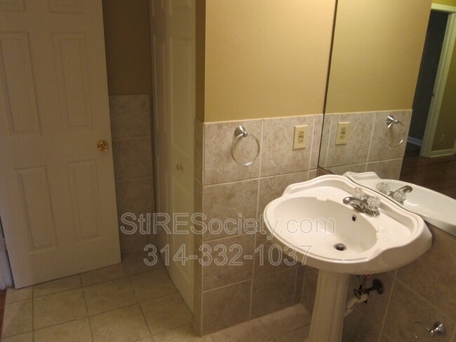 Photo - 3839 Shenandoah Ave Unit A