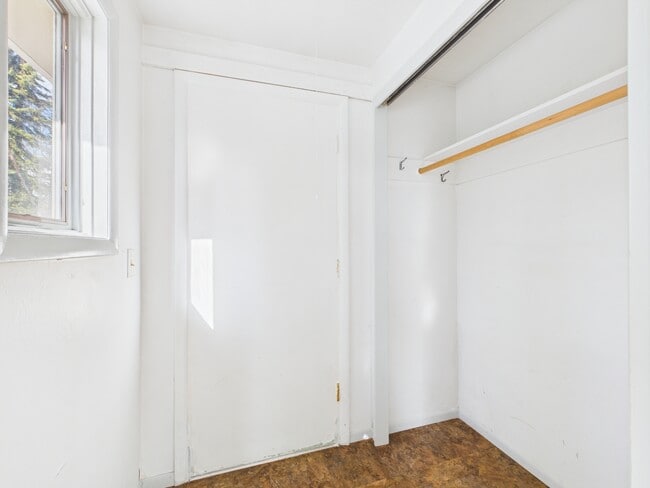 Photo - 518 Halvorson Rd