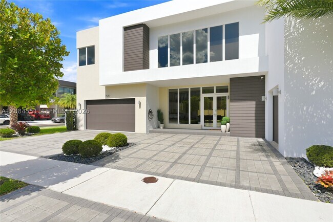 Photo - 7525 NW 103rd Pl