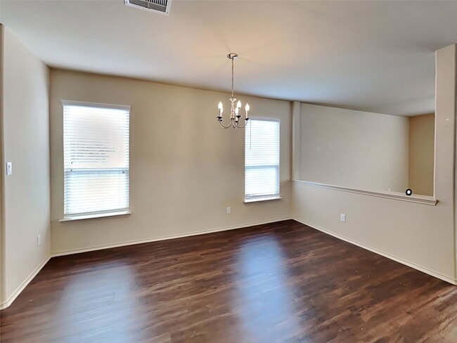 Photo - 33217 Wedgewood Dr