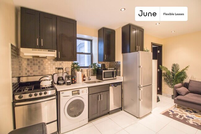 Building Photo - 15 W 107th St Rental