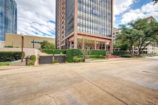 Photo - 5150 Hidalgo St Unit 402
