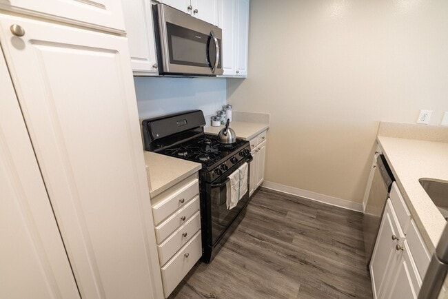 Photo - 4200 S Harbor Blvd Apartments