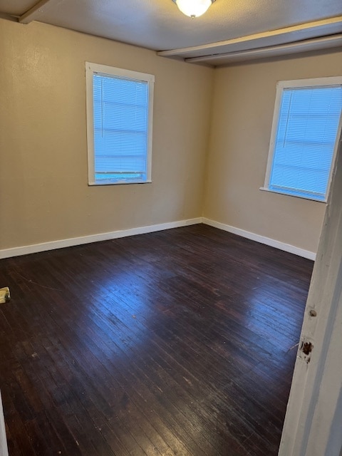 Photo - 850 Elwood St