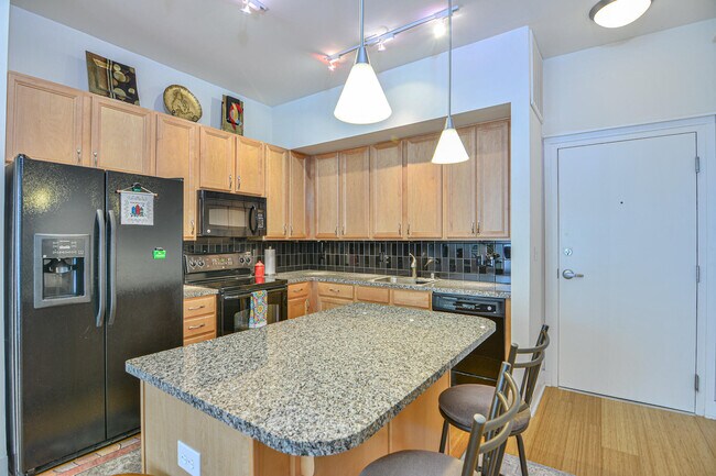 Photo - 535 S Upper St Unit 402