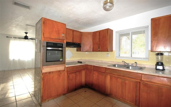 Photo - 4317 70th Ave N