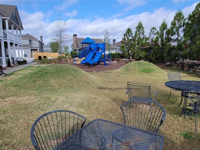 Photo - 71 Honey Crisp Ln