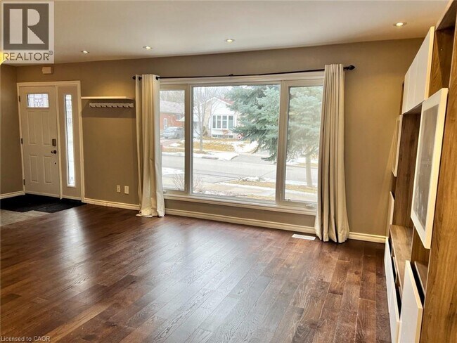 Photo - 10 Golfhaven Dr