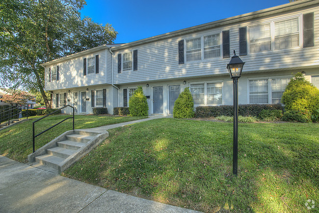 Building Photo - Lexington Commons Rental