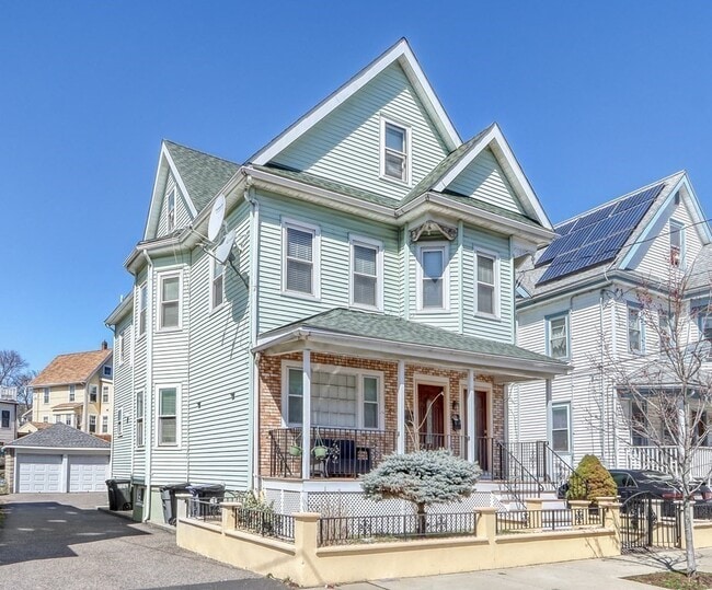 Building Photo - 57 Judson St Unit 2