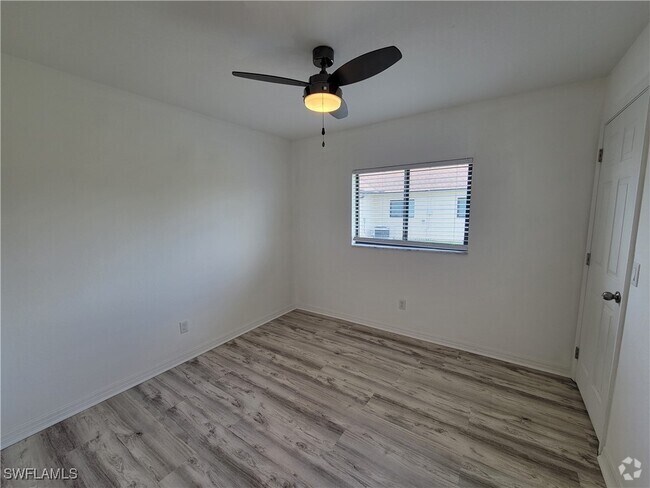 Building Photo - 322 SW 23rd St Rental