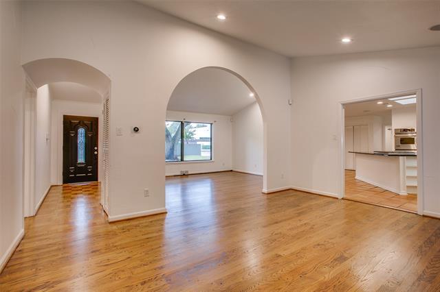 Photo - 5815 Walnut Hill Ln