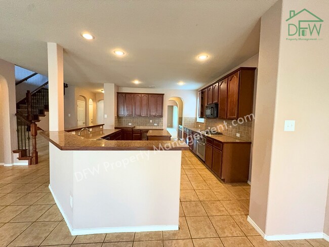 Photo - Elegant and Spacious 5-Bedroom Home for Lease in Fort Worth