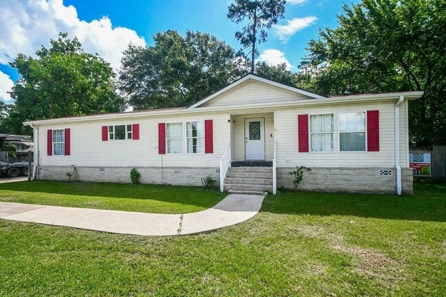 Photo - 31606 Bryan St