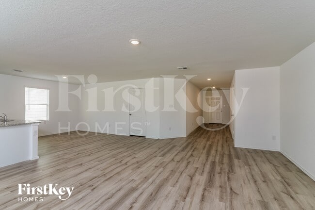 Photo - 10211 Devon Wheel St