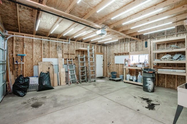 Photo - 2136 N Avers Ave Unit 1