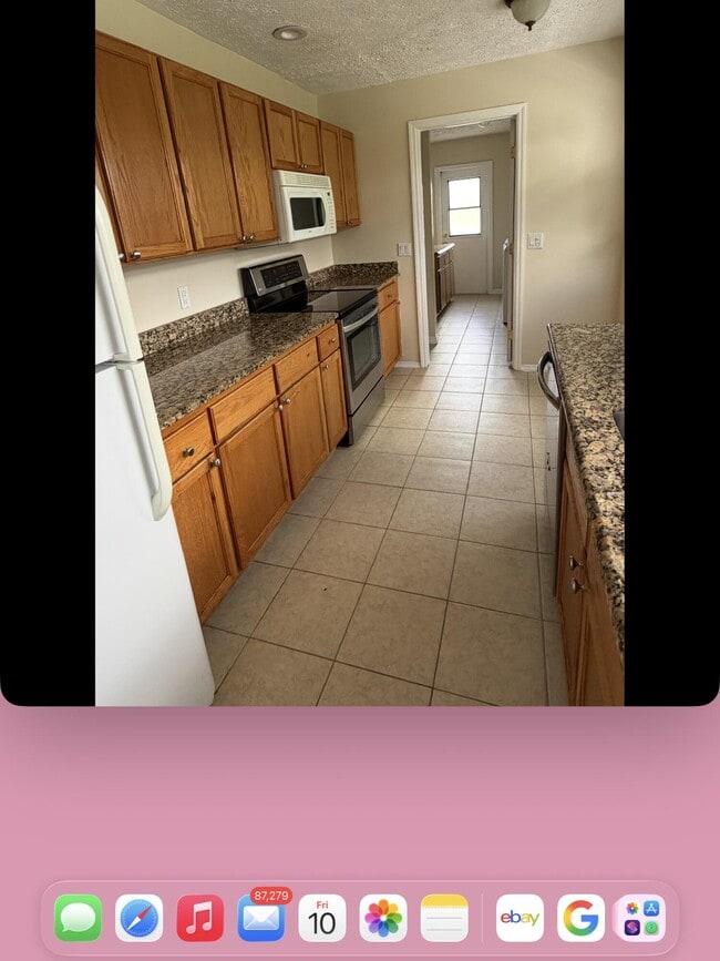 Photo - 726 NE Lanfair St