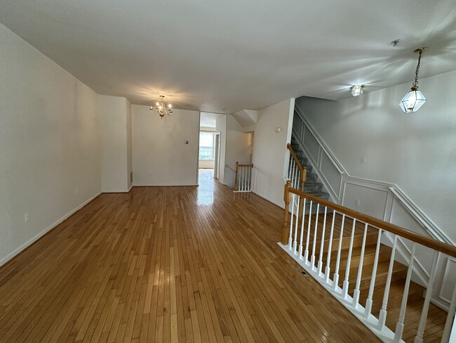 Photo - 420 Redland Blvd