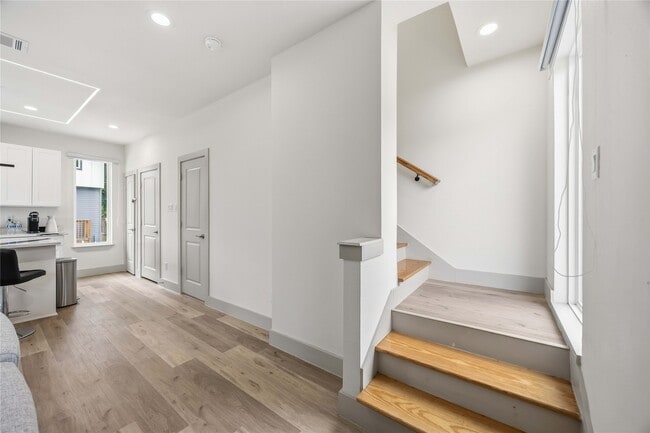 Photo - 1907 Hailey St Unidad A