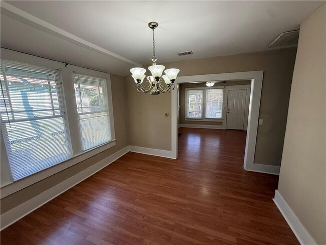 Photo - 135 N Carlen St