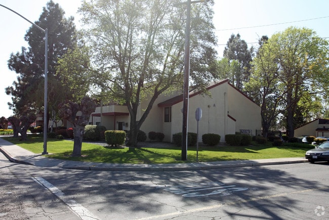 Denair Manor Apartments For Rent in Turlock, CA